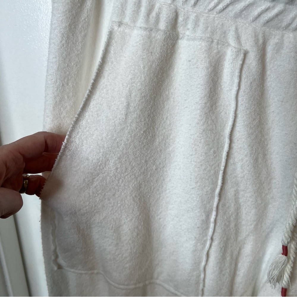 Live Well Lounge Cozy White Hooded Terry Cloth Capri Length Set. Size 18/20W. - Picture 11 of 14